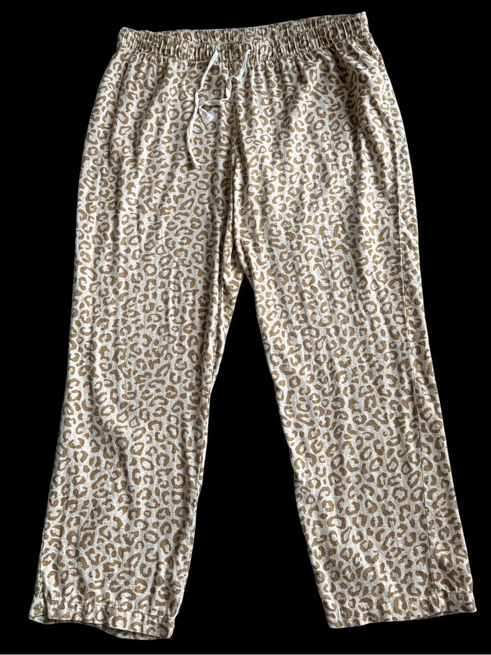 Old Navy Beige and Cream Leopard Print Lounge Pants!